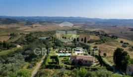 Дом в Вольтерре, Италия (цена по запросу)