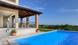 Вилла за 550 000 евро в Порече, Хорватия