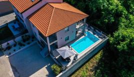 Вилла за 520 000 евро в Порече, Хорватия