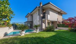 Вилла за 960 000 евро у озера Гарда, Италия