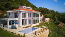 Вилла за 1 490 000 евро в Кумборе, Черногория