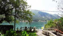 Дом за 990 000 евро в Доброте, Черногория