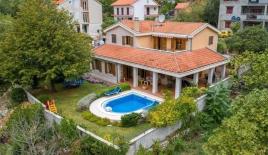 Дом за 940 000 евро в Ораховаце, Черногория