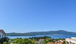 Дом за 380 000 евро в Тивате, Черногория