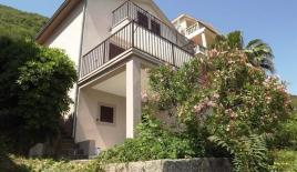 Дом за 318 000 евро в Игало, Черногория