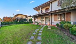 Вилла за 750 000 евро у озера Гарда, Италия