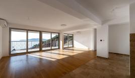 Квартира за 470 000 евро в Пржно, Черногория