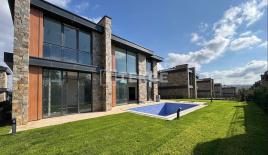 Вилла за 1 365 000 евро в Тузла, Турция