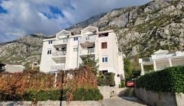 Квартира за 220 000 евро в Доброте, Черногория