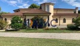 Дом за 1 750 000 евро в Приселци, Болгария