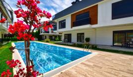 Квартира за 269 000 евро в Ларе, Турция