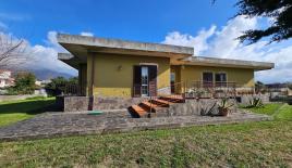 Дом за 392 500 евро в Скалее, Италия