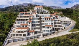 Квартира за 350 000 евро в Херцег-Нови, Черногория