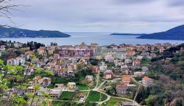 Вилла за 140 000 евро в Херцег-Нови, Черногория