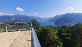 Пентхаус за 3 500 евро за месяц в Комо, Италия