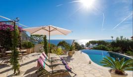 Вилла в Эзе, Франция (цена по запросу)