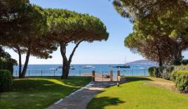 Вилла в Сен-Тропе, Франция (цена по запросу)