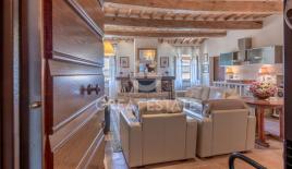 Апартаменты за 300 000 евро в Четоне, Италия