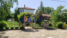 Дом за 183 552 евро во Вресово, Болгария