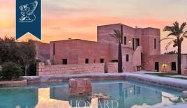 Отель, гостиница за 4 950 000 евро в Фавиньяне, Италия