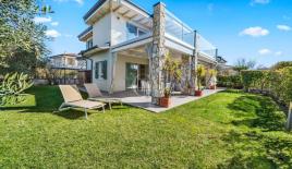 Вилла за 1 780 000 евро у озера Гарда, Италия