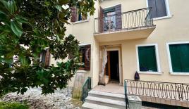 Вилла за 650 000 евро в Венеции, Италия