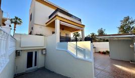 Вилла за 1 900 евро за месяц в Гуардамар-дель-Сегура, Испания