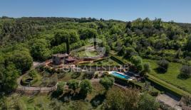 Дом за 1 450 000 евро в Трекуанде, Италия