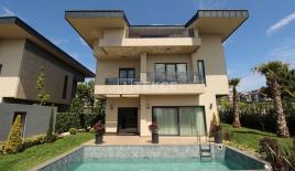 Вилла за 1 480 000 евро в Бейликдюзю, Турция