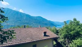 Вилла за 600 000 евро в Карлаццо, Италия