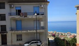 Офис за 119 000 евро в Четраро, Италия