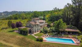 Дом за 1 590 000 евро в Италии