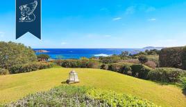 Вилла за 27 000 000 евро в Порто Черво, Италия