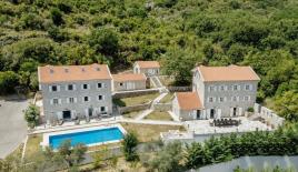 Вилла за 3 950 000 евро в Прчани, Черногория