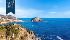 Отель, гостиница в Неаполе, Италия (цена по запросу)