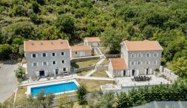 Дом за 3 950 000 евро в Прчани, Черногория