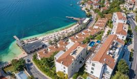 Вилла за 2 100 000 евро в Доброте, Черногория