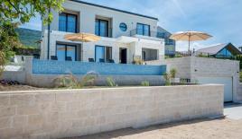 Дом за 795 000 евро в Тивате, Черногория