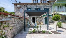 Дом за 410 000 евро в Херцег-Нови, Черногория