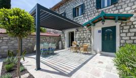 Дом за 410 000 евро в Каменари, Черногория