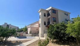 Дом за 520 000 евро в Добра Воде, Черногория