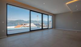 Вилла за 530 000 евро в Тивате, Черногория