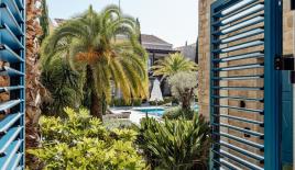 Квартира за 1 075 000 евро в Херцег-Нови, Черногория