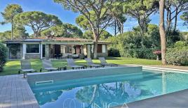 Вилла за 2 100 евро за день в Роккамаре, Италия