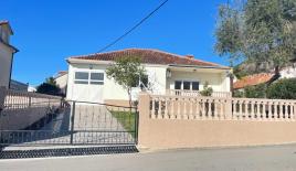 Вилла за 400 000 евро в Тивате, Черногория