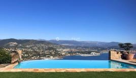 Вилла в Теуль-сюр-Мер, Франция (цена по запросу)