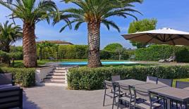 Вилла за 5 000 евро за неделю в Вильнёв-Лубе, Франция