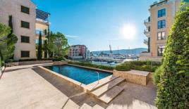 Квартира в Тивате, Черногория (цена по запросу)