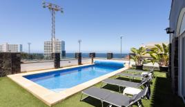 Вилла за 1 800 000 евро в Пуэрто-де-ла-Крус, Испания