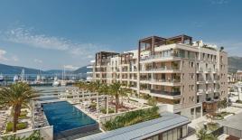 Квартира за 1 650 000 евро в Тивате, Черногория